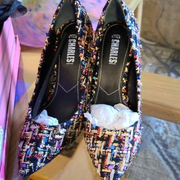 NWOT STYLE charles heels. WS3 - Picture 4 of 6